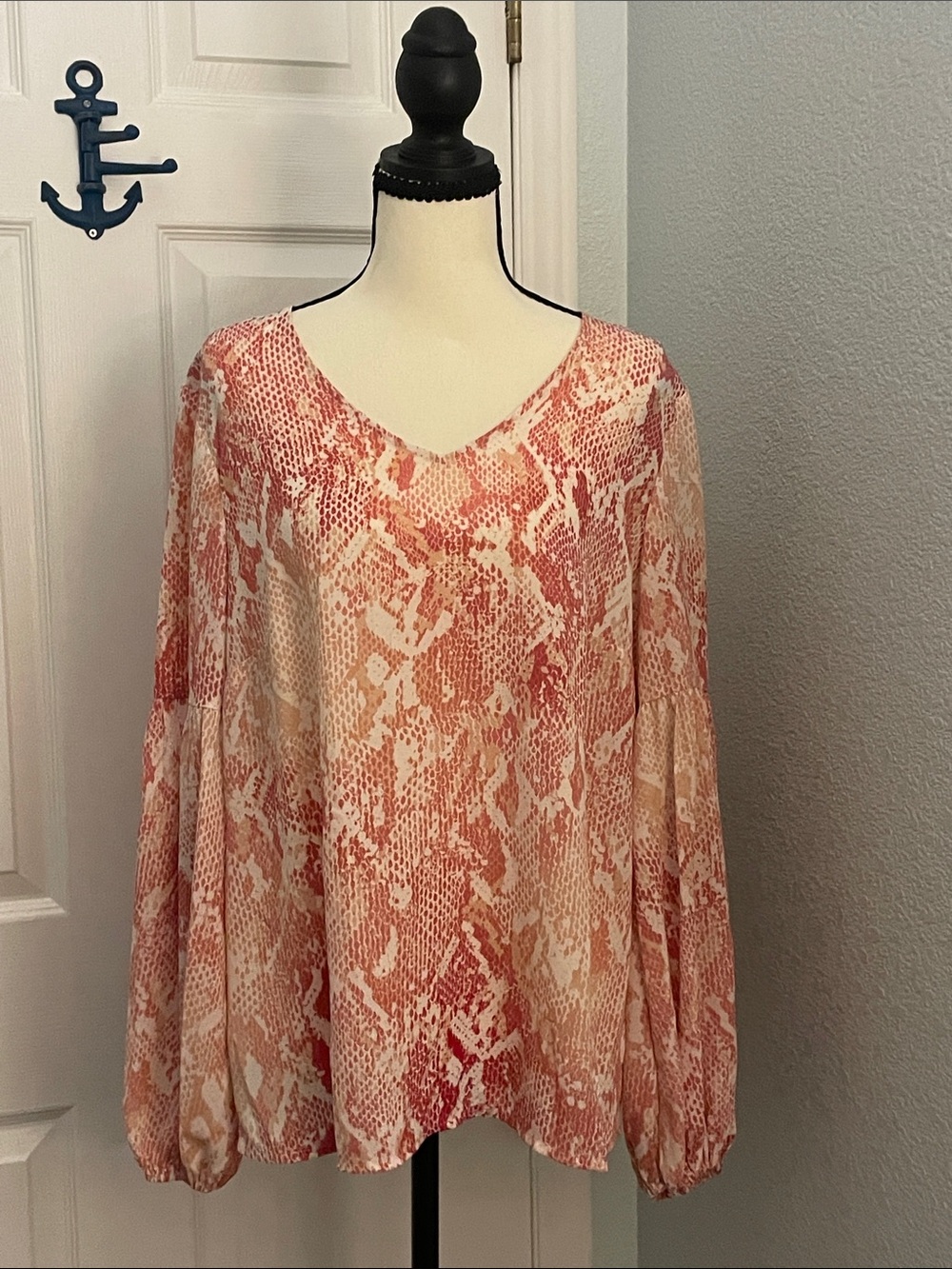 Cabi Women's Pink Snakeskin Top